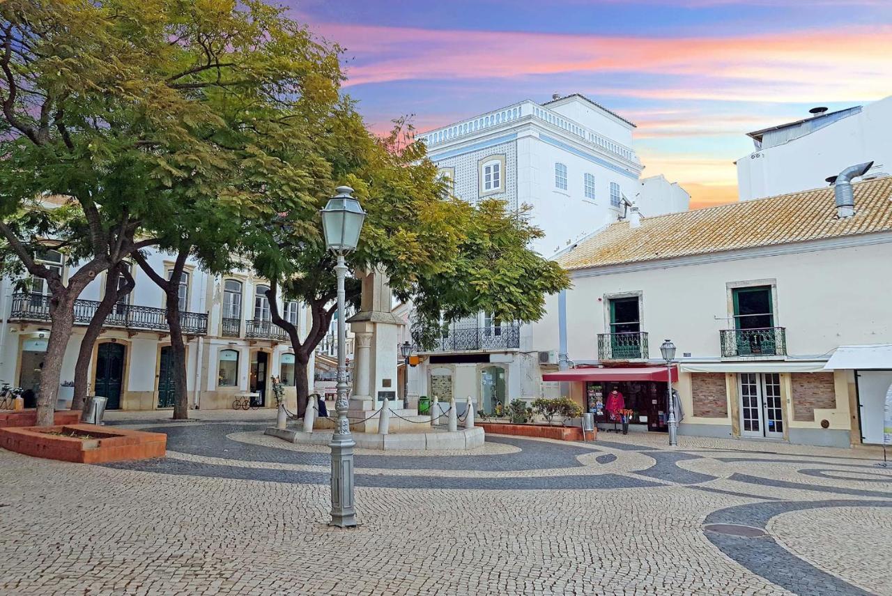 B60 - Lagos Promenade View Apartment エクステリア 写真