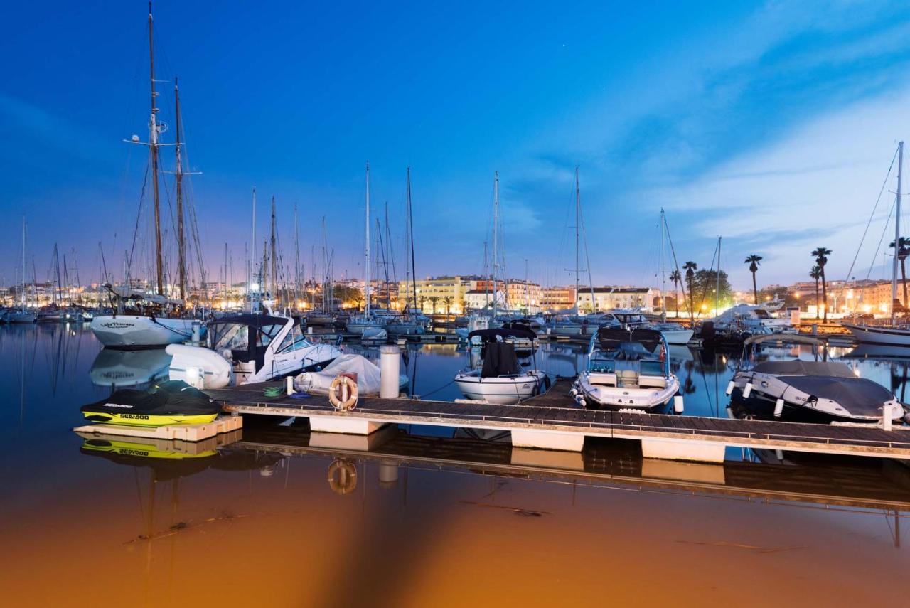 B60 - Lagos Promenade View Apartment エクステリア 写真